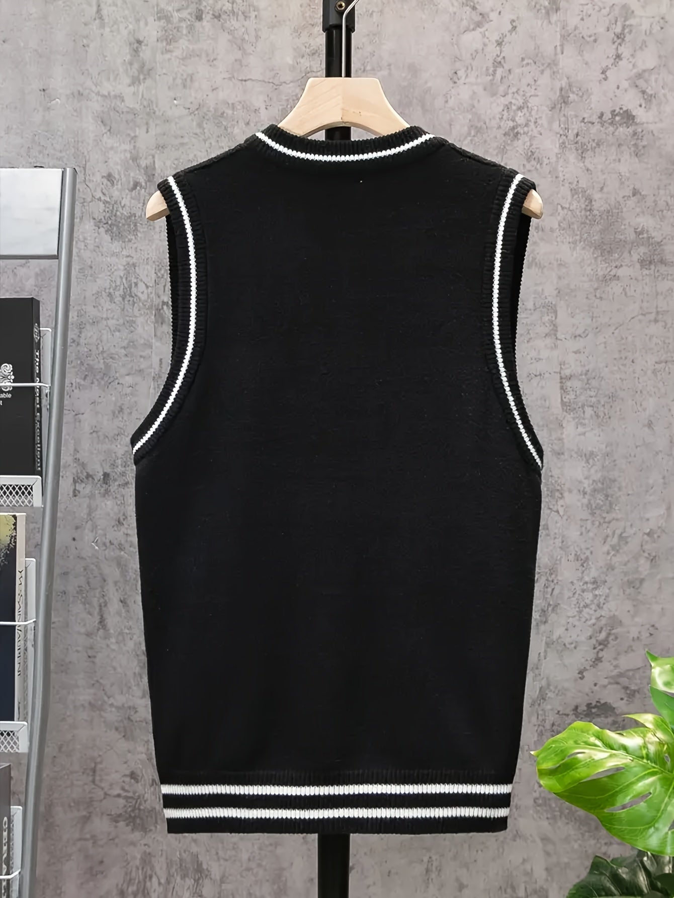 Gilet sans manches en viscose bleue pour homme - Design torsadé décontracté et sportif, col en V, élasticité moyenne, idéal pour la randonnée, les tenues décontractées et les activités de plein air.